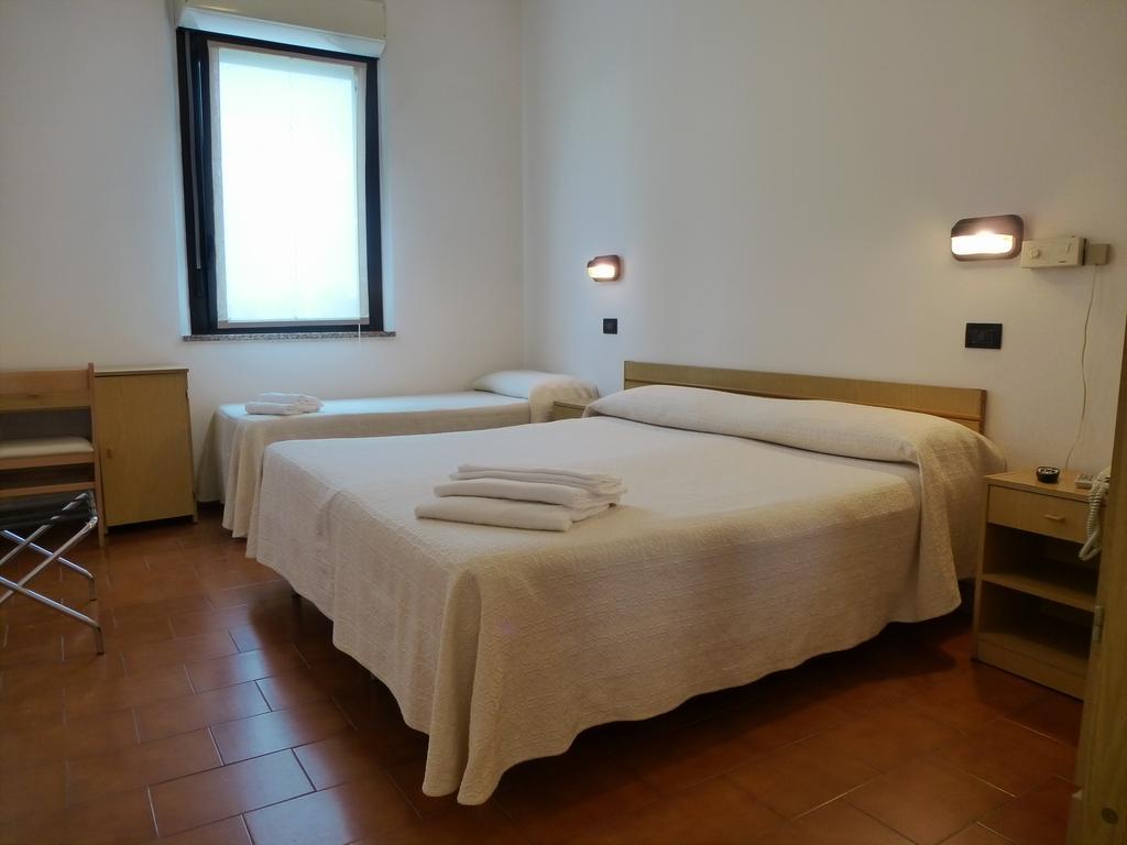 Hotel Daniela Ferrara Zimmer foto